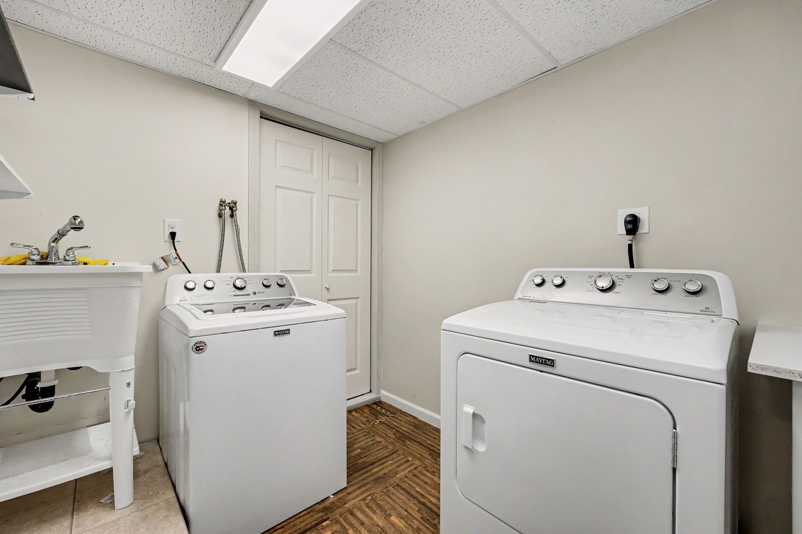 275 York Street Photo 25