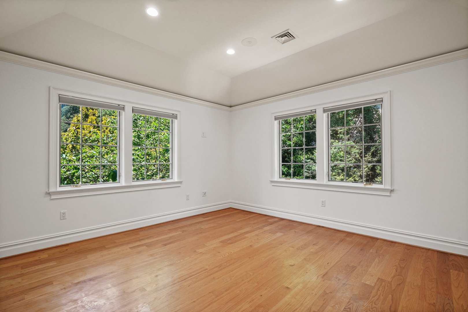 193 Saxon Woods Road Photo 38