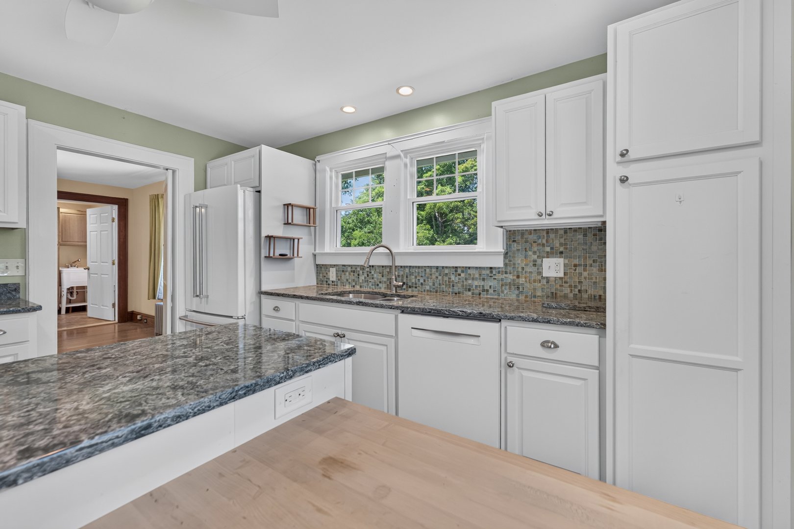 22 Goldberg Avenue Photo 13