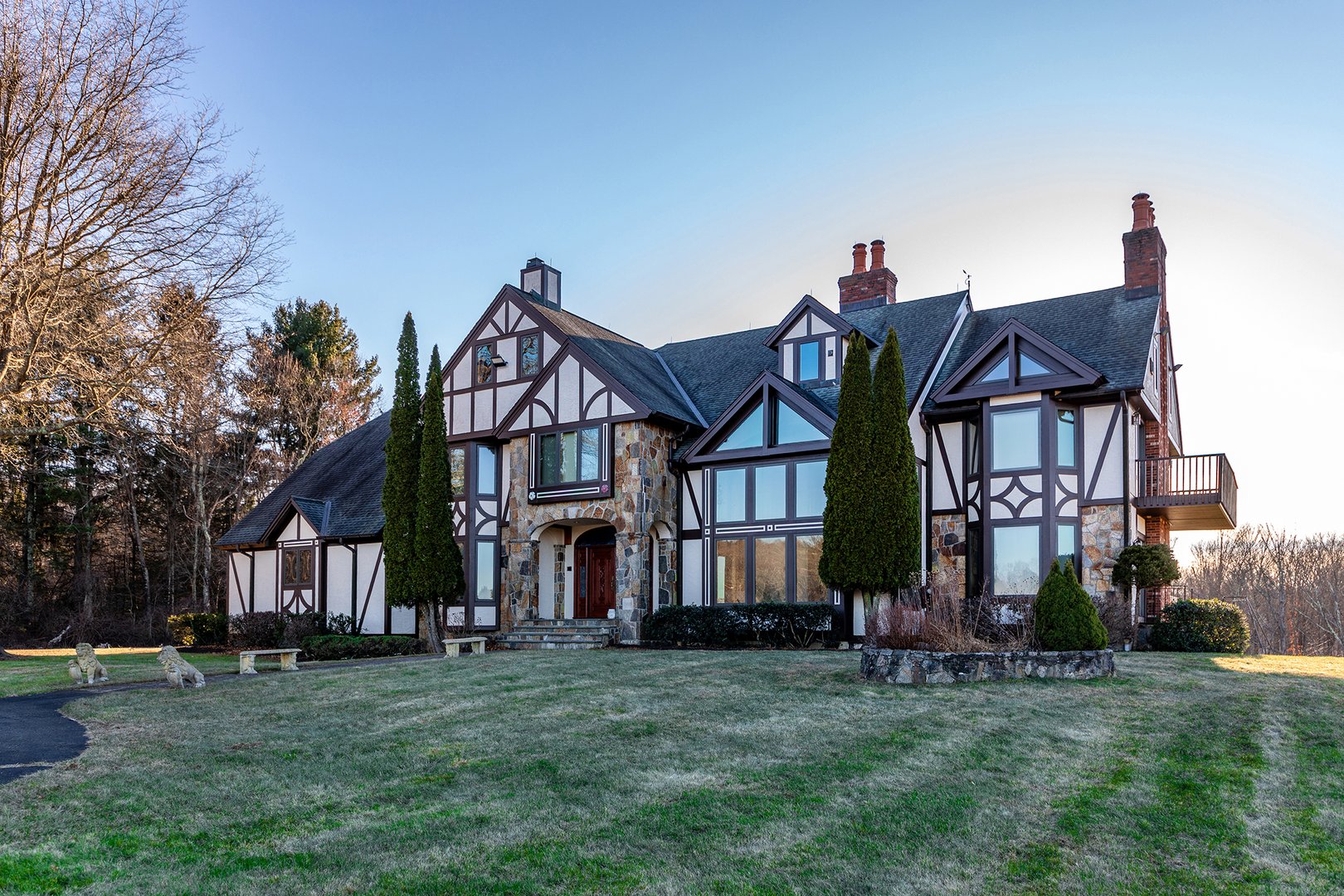 233 Southbury Road Photo 1