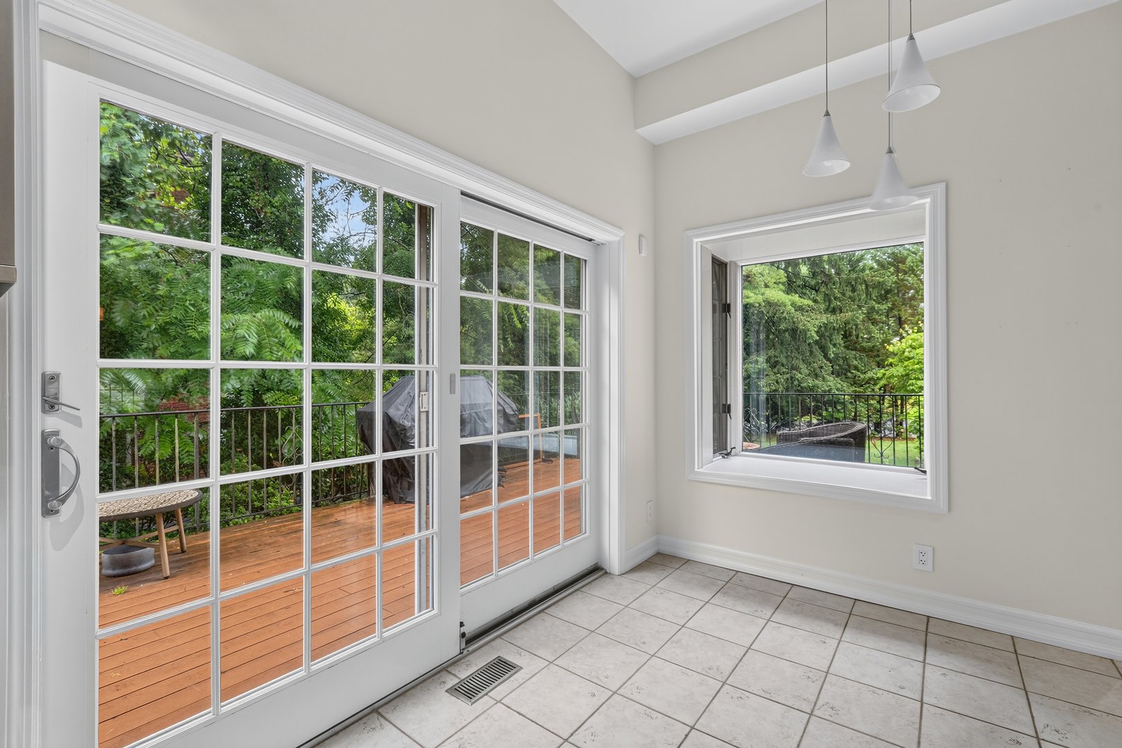 191 Beechmont Drive Photo 12