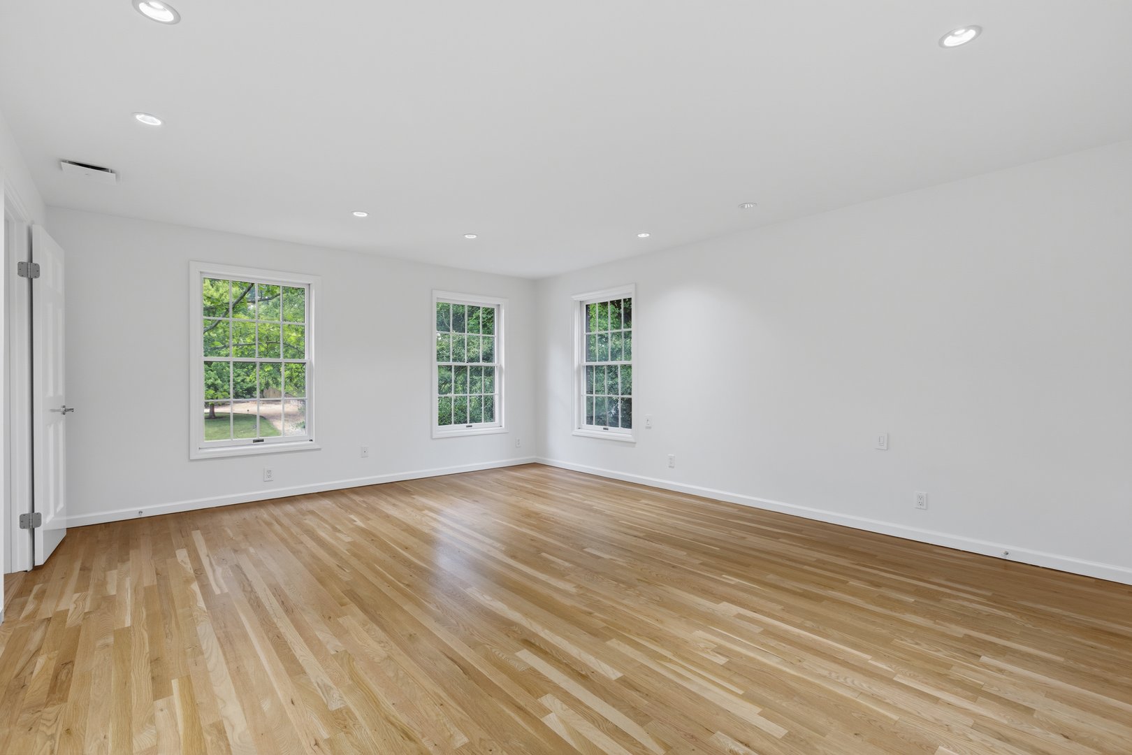 191 Beechmont Drive Photo 35