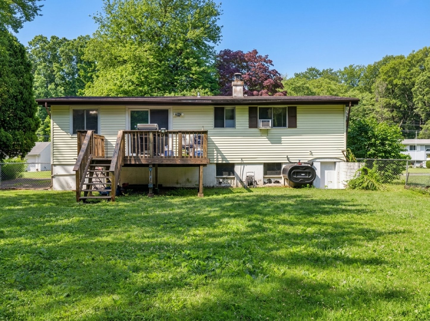 6 Pennywise Lane Photo 32