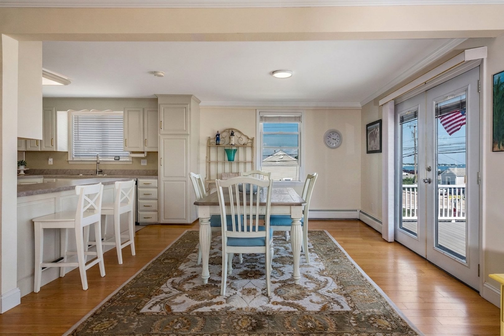 449 Seaside Avenue Photo 8