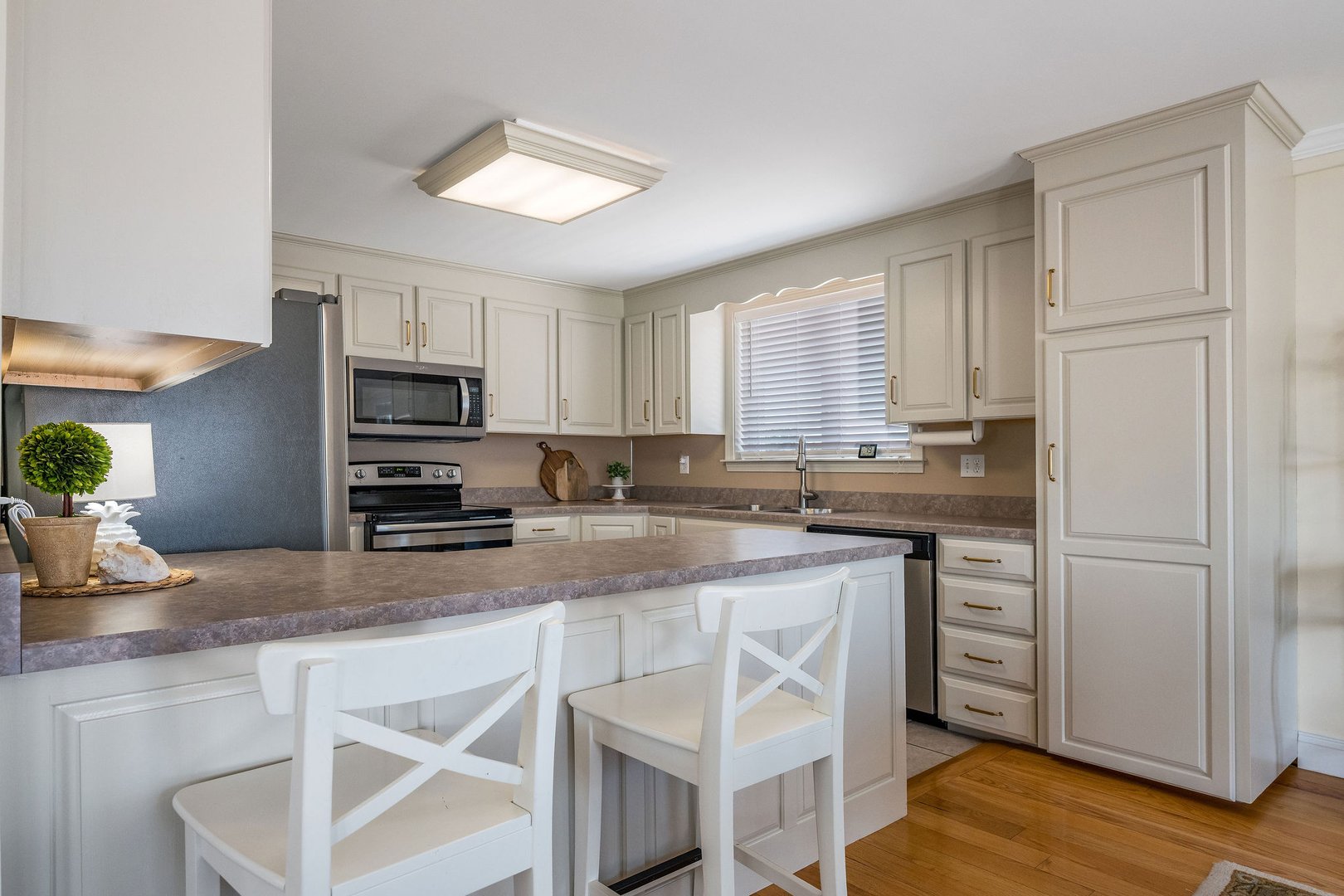 449 Seaside Avenue Photo 9