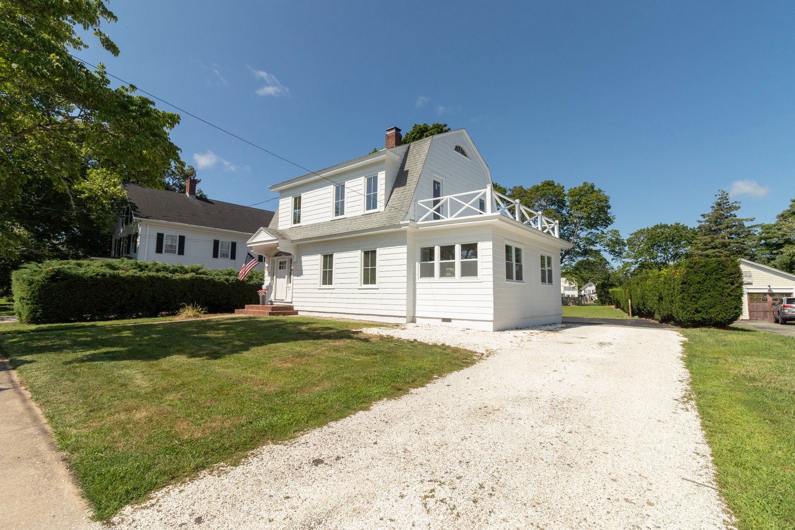 89 Commerce Street Photo 1