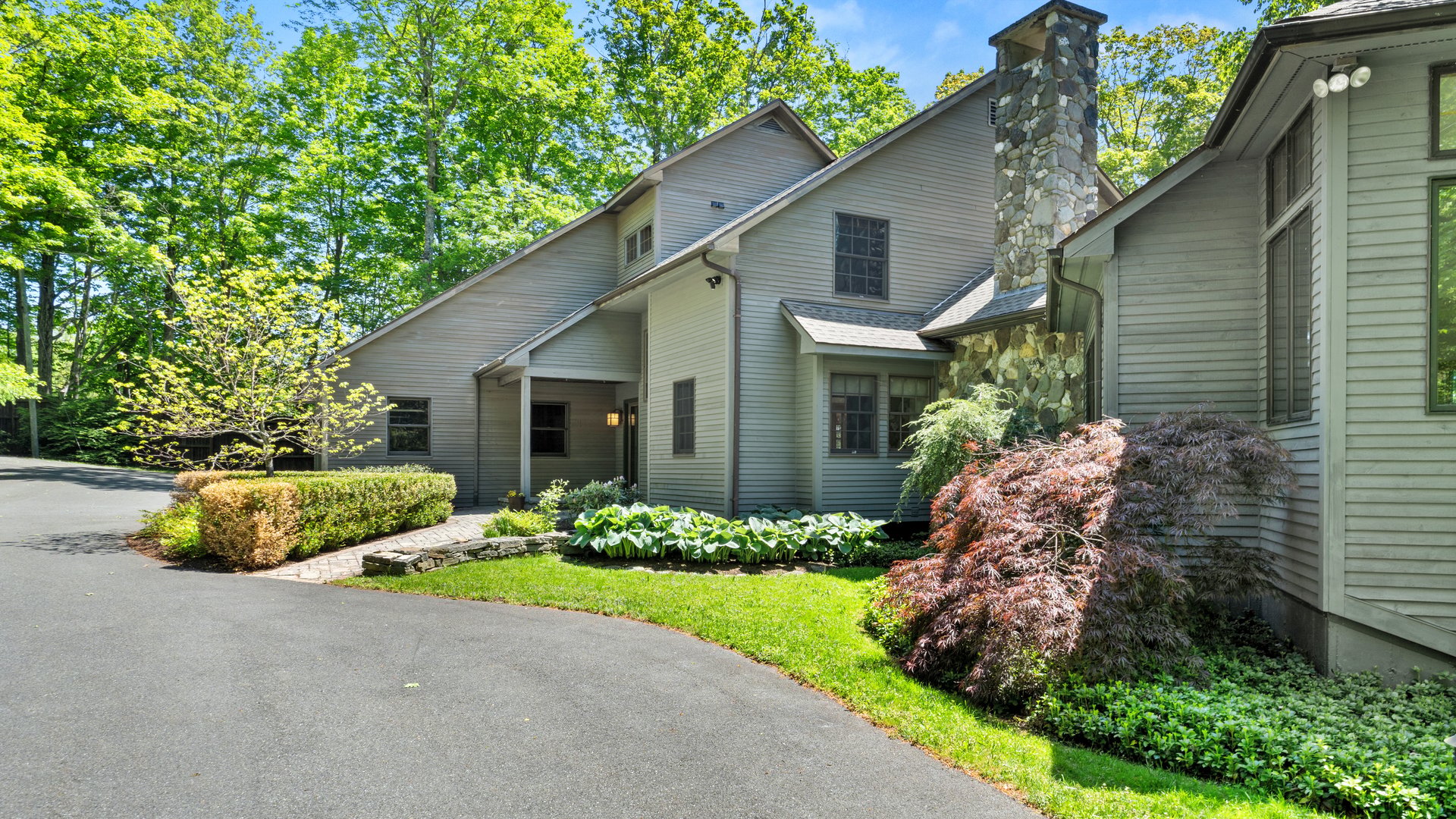 765 Canaan Rd Photo 3