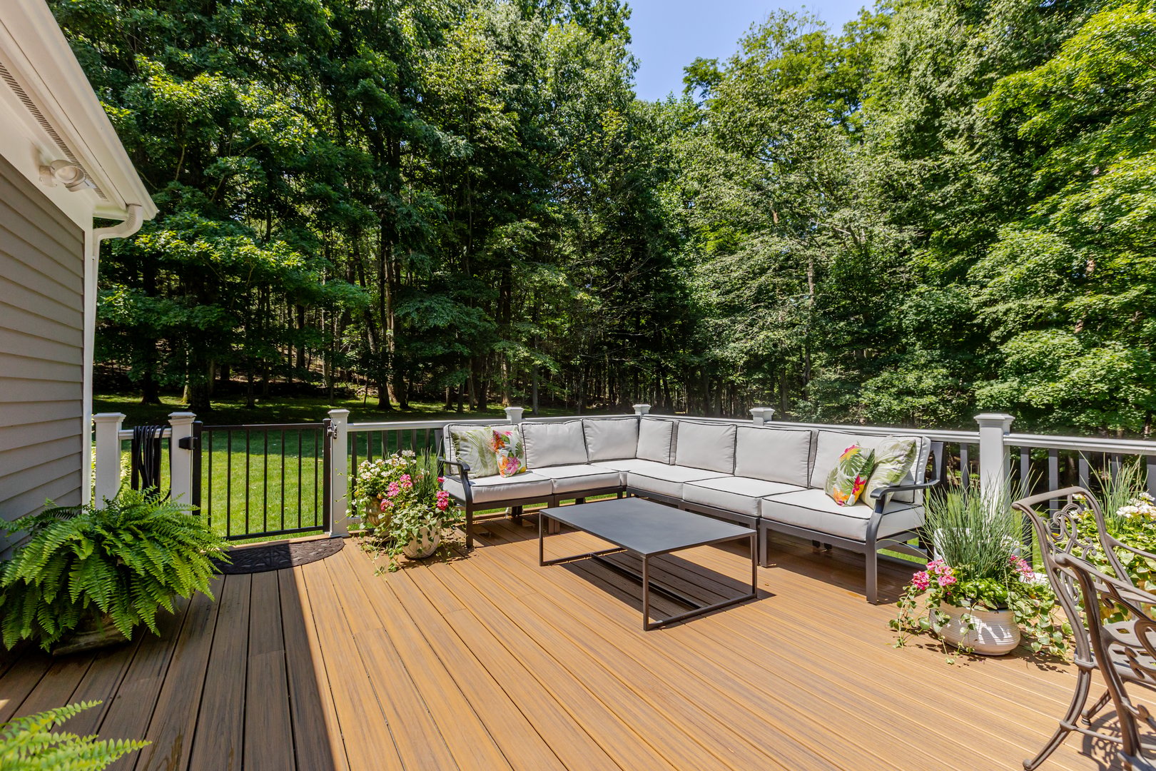 12 Lyndenwood Drive Photo 2