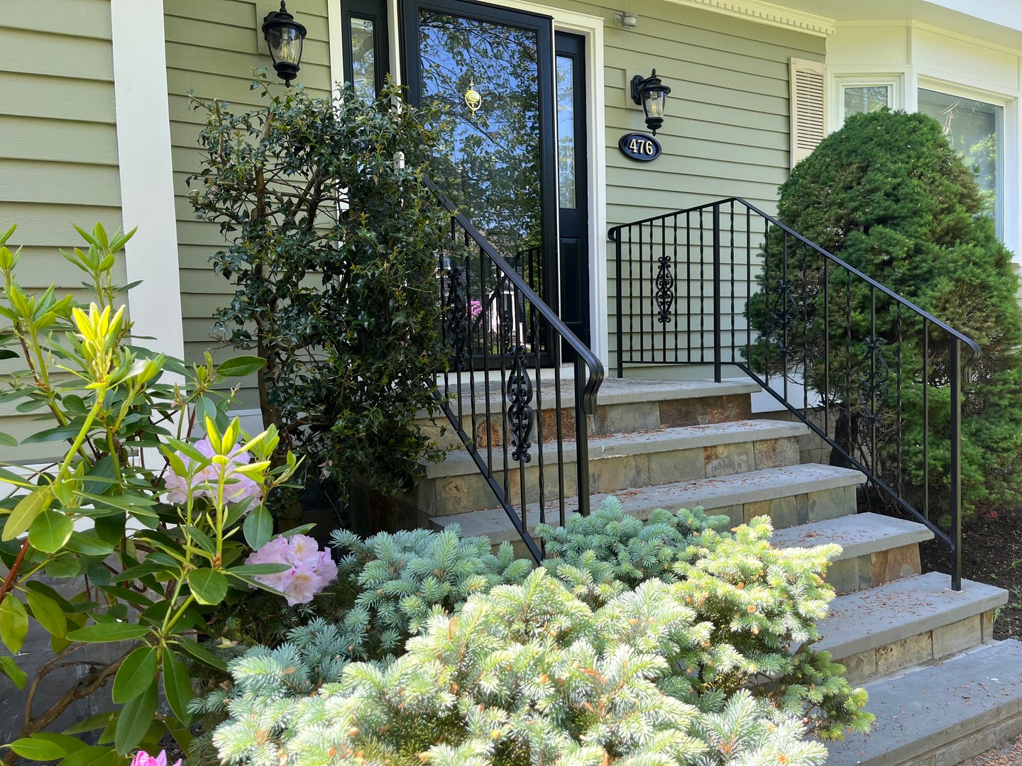 476 Wilson Street Photo 2
