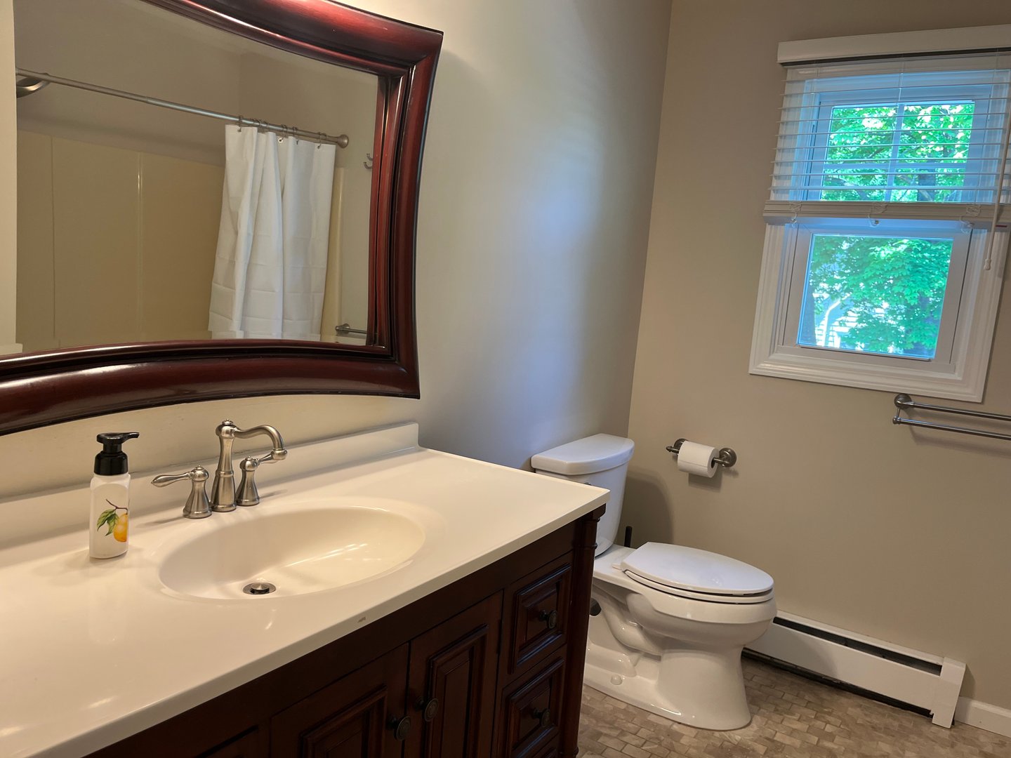 476 Wilson Street Photo 15