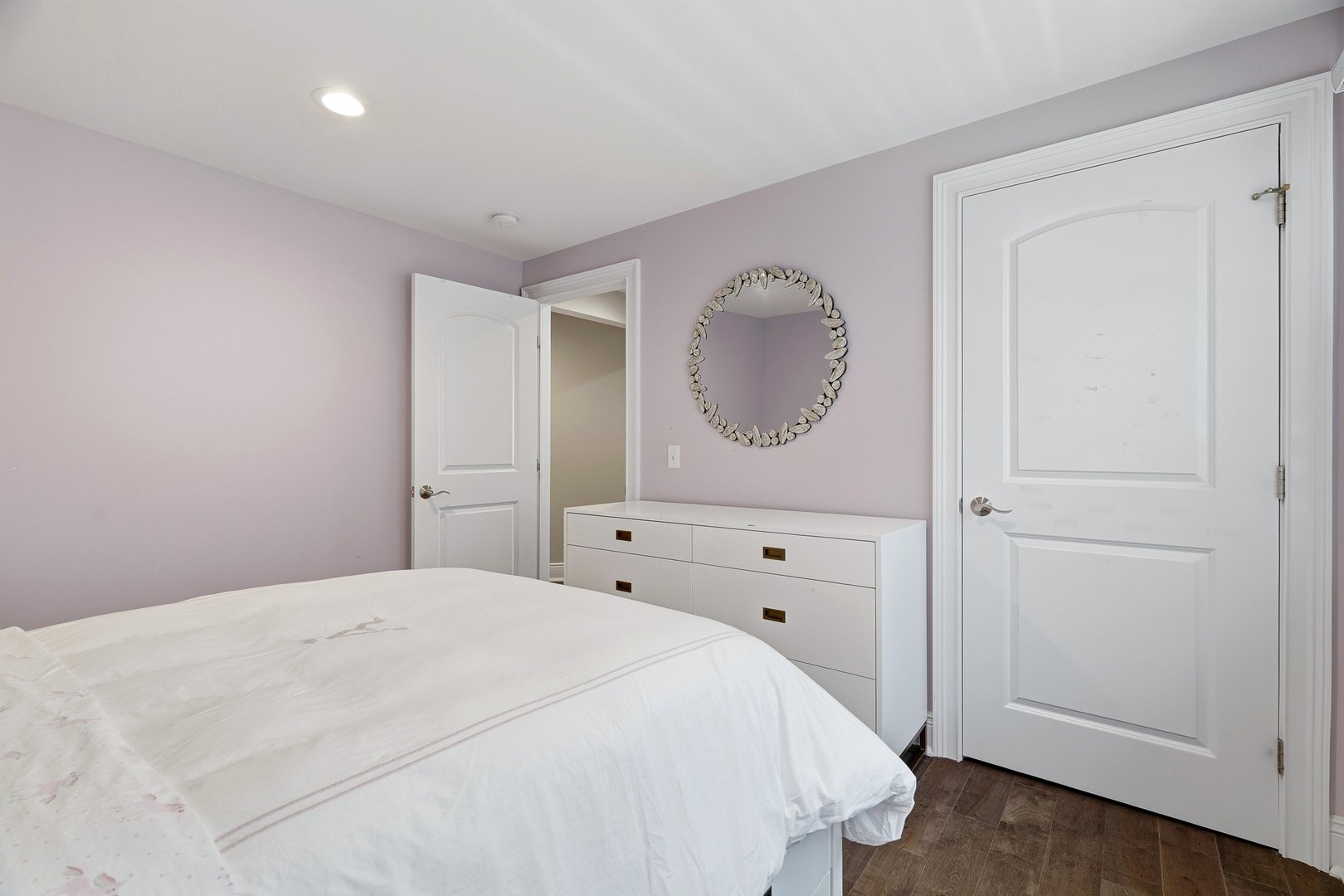929 Pequot Avenue Photo 35