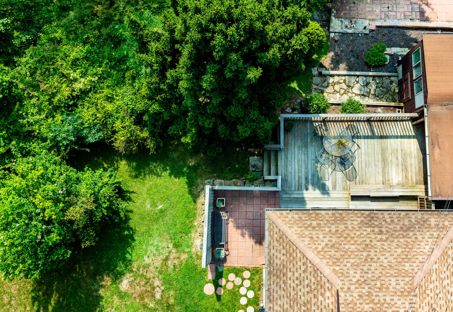 61 Soundview Avenue Photo 2