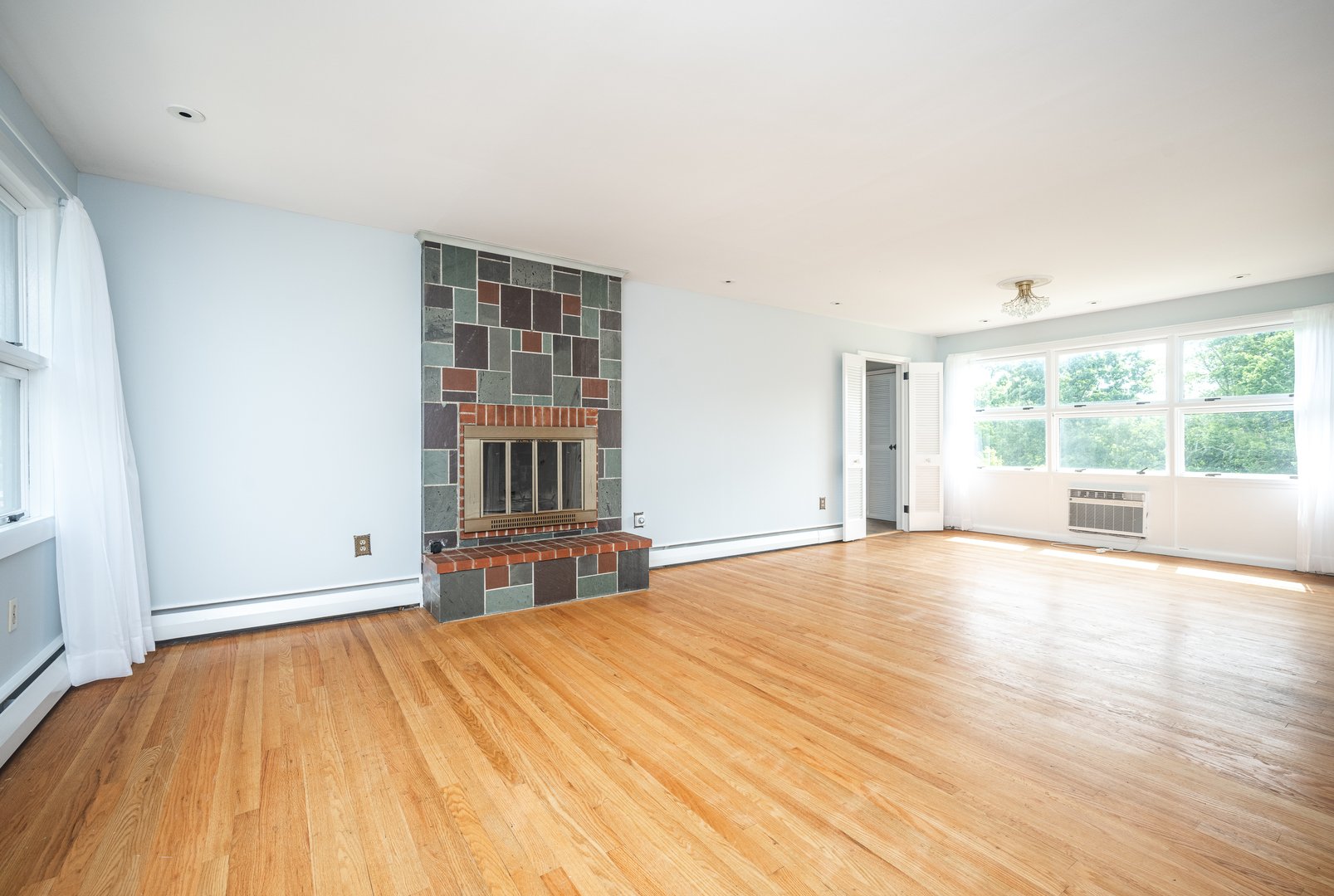 61 Soundview Avenue Photo 13