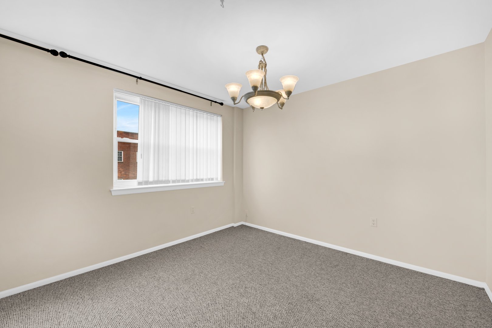 893 Farmington Avenue  #1C Photo 7