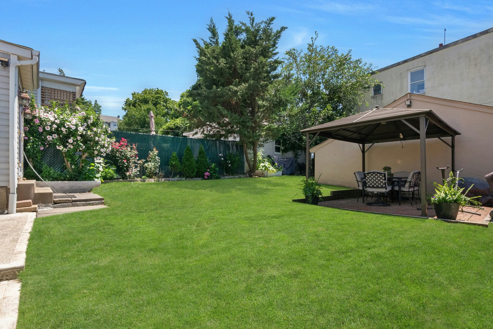20 Waller Avenue Photo 44