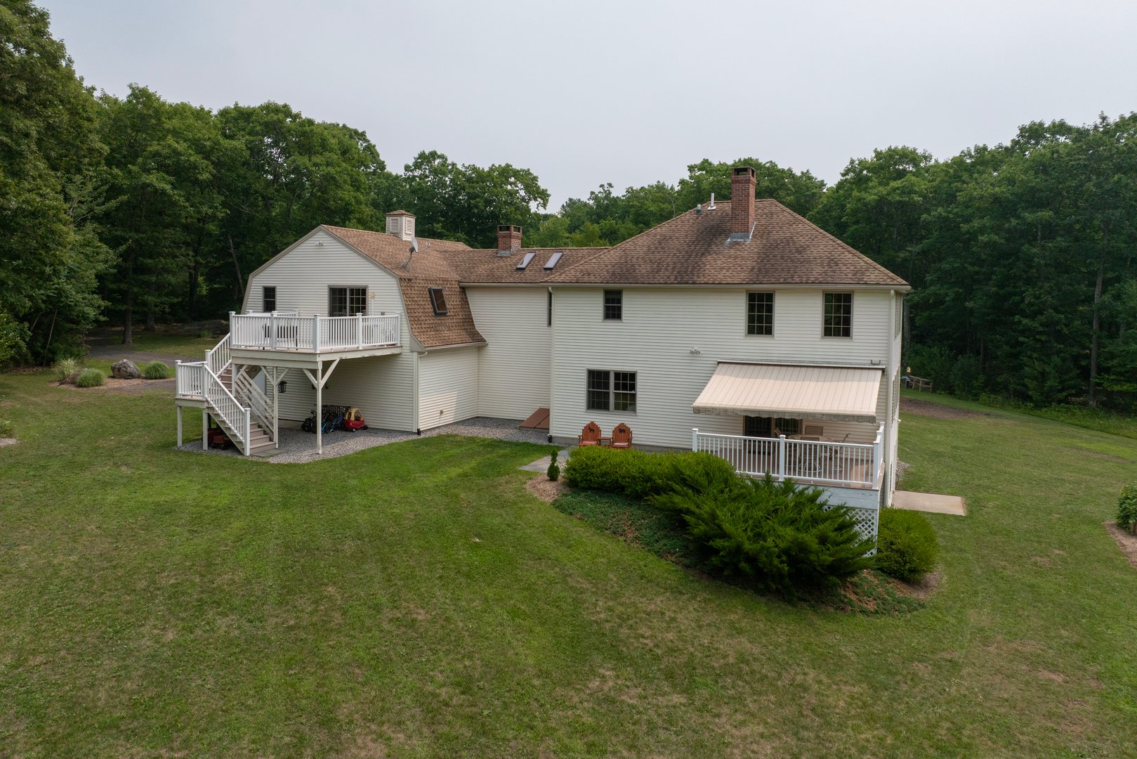 13 Woodridge Drive Photo 2
