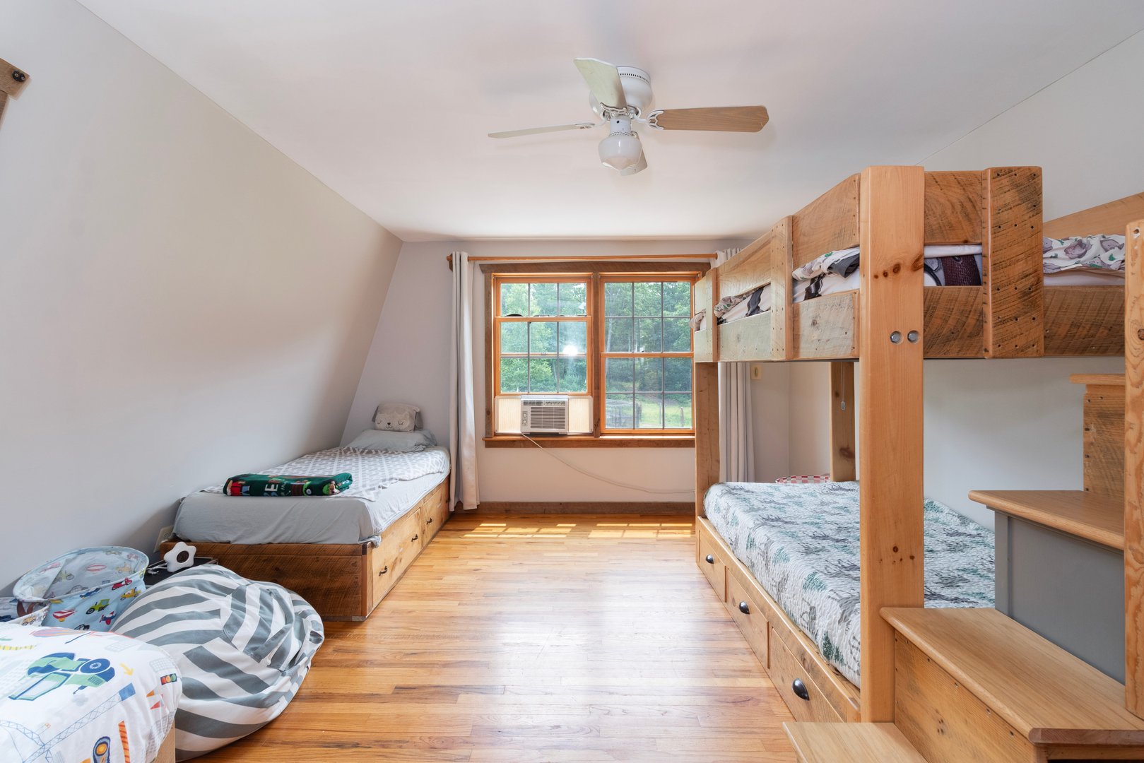 13 Woodridge Drive Photo 13