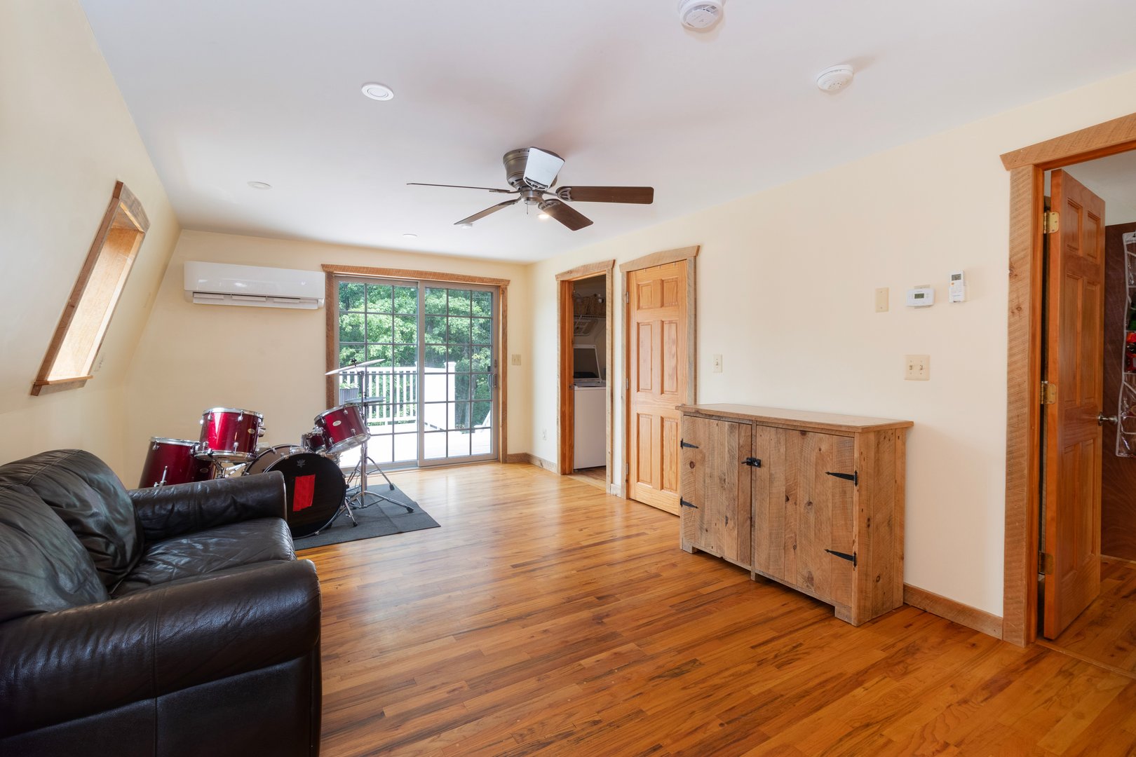 13 Woodridge Drive Photo 15