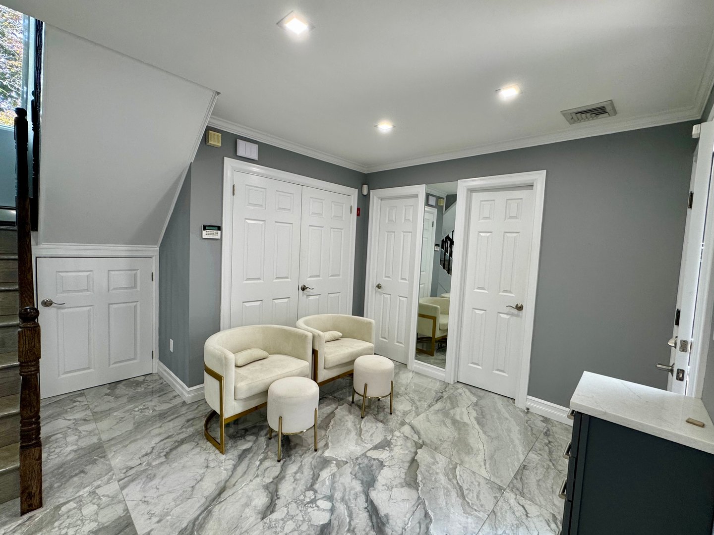 285 S Broadway  #D Photo 8