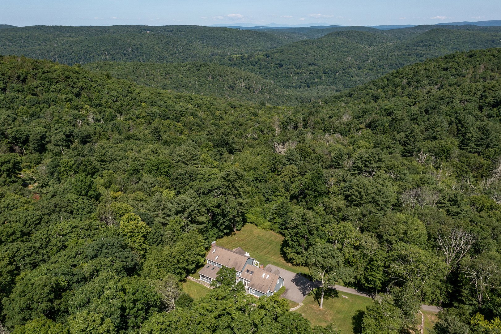 37 Woodruff Lane Photo 4