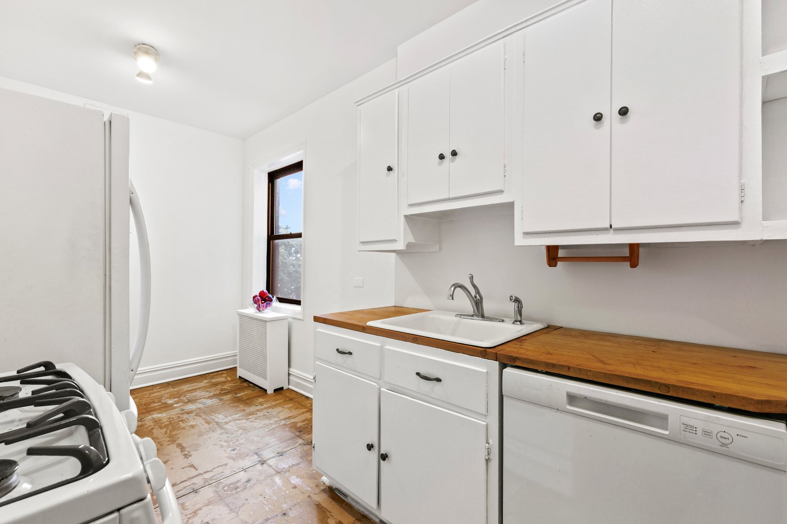 19 S Broadway  #4F Photo 7