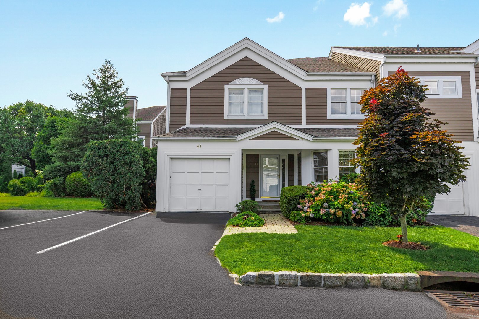 44 Alex Drive Photo 1