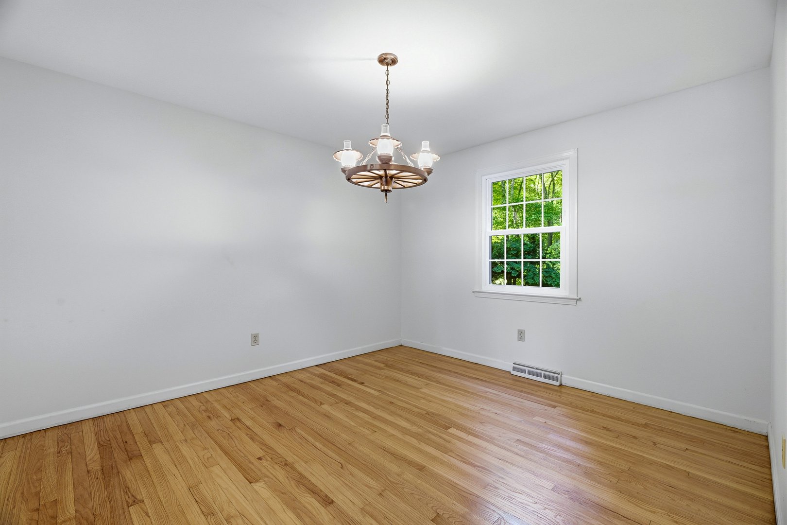 207 School House Road Photo 8