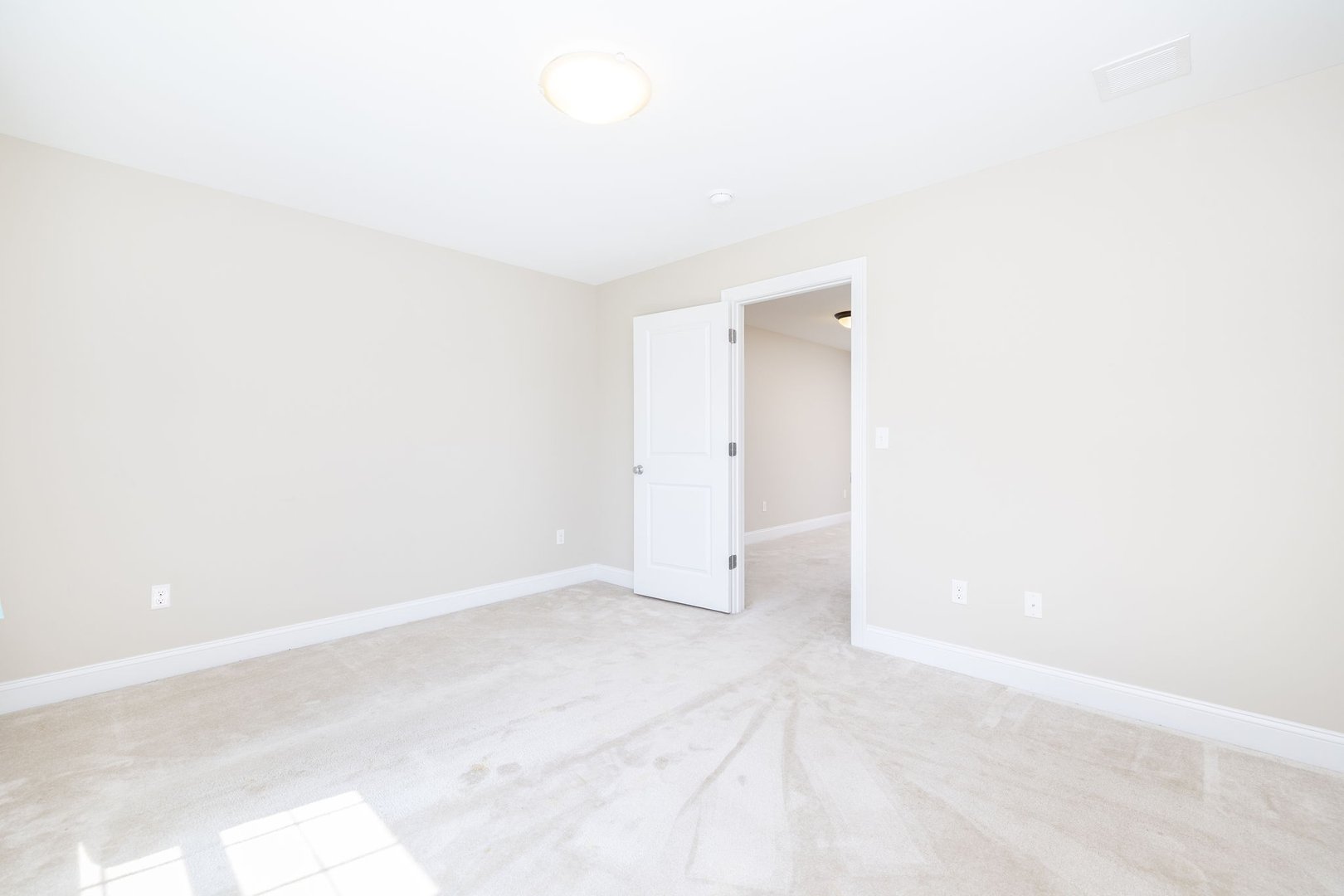 16 Carson Way Photo 26