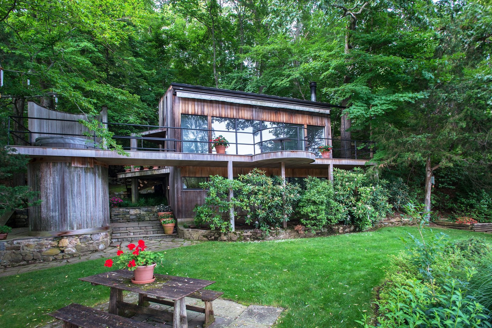 239 Mountain Photo 1