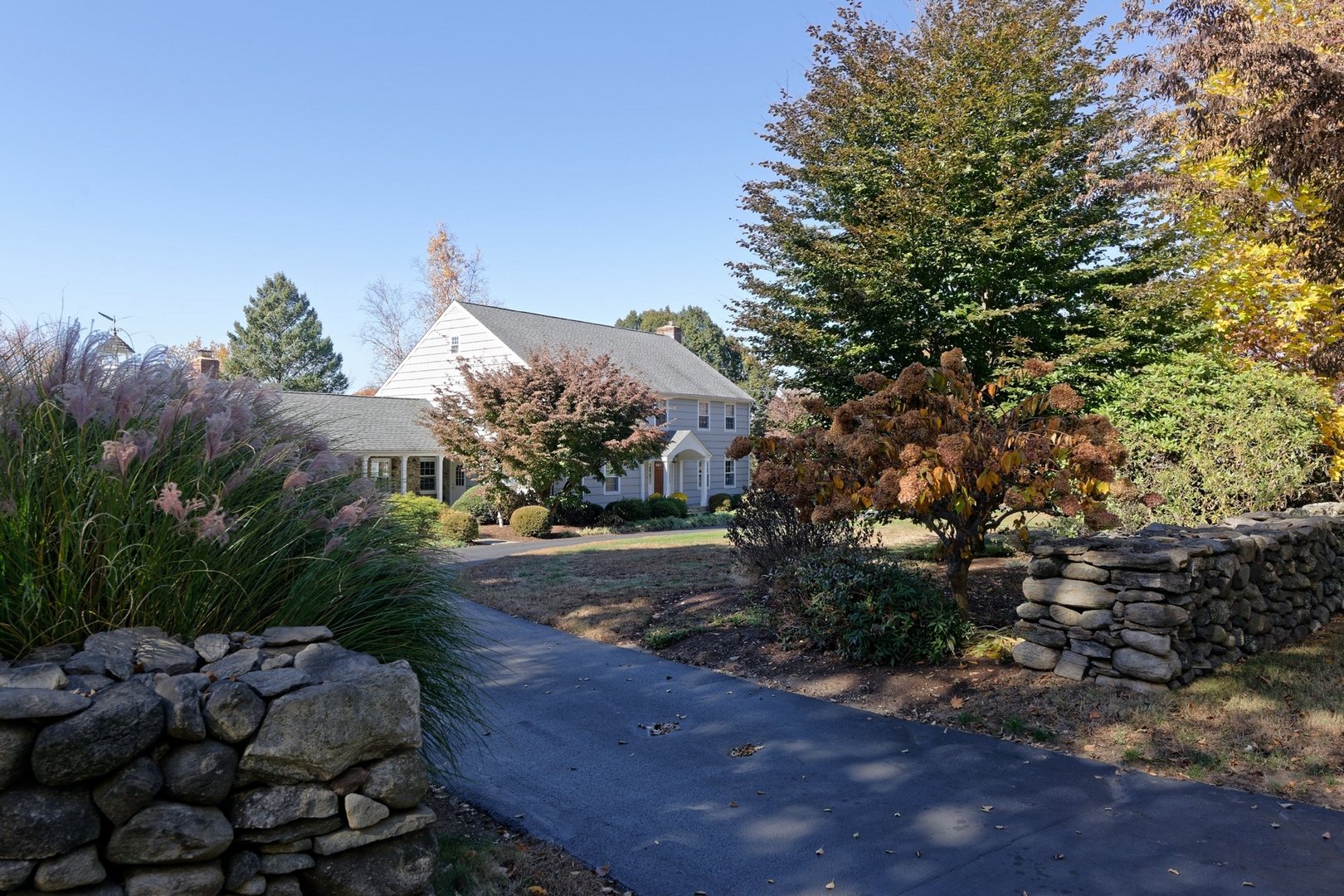 2211 Redding Road Photo 1