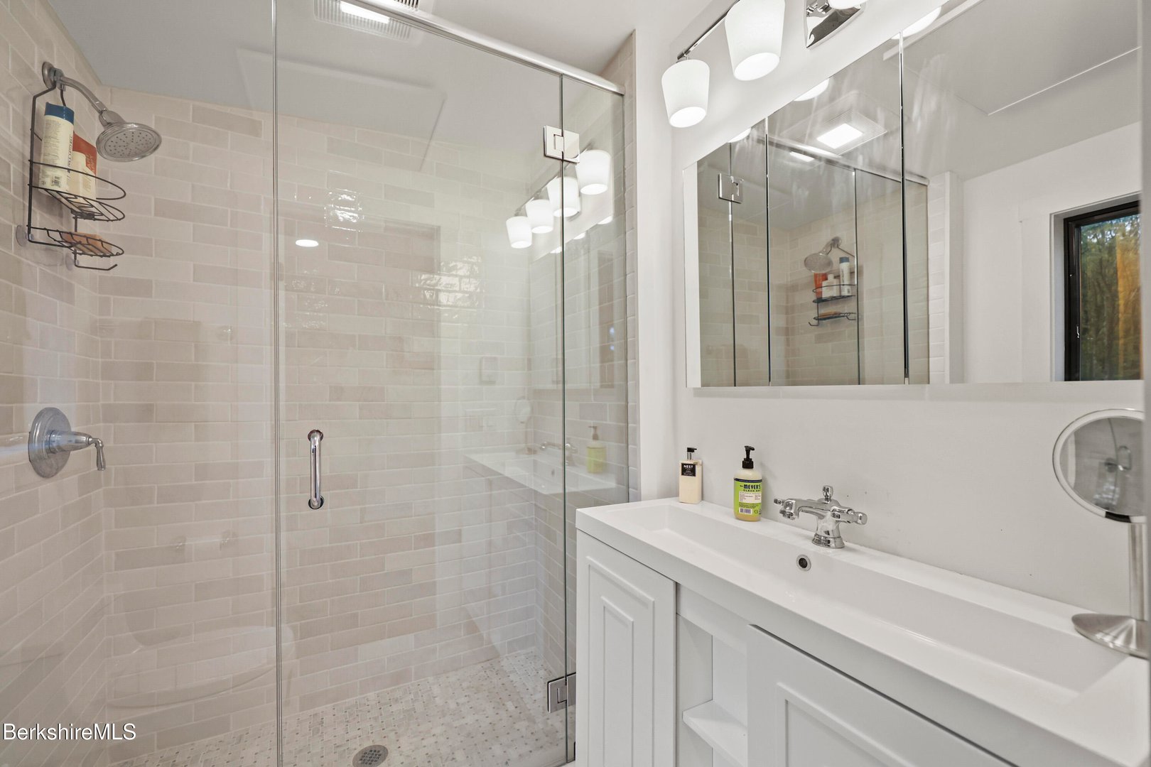 327 Chester Rd Photo 28