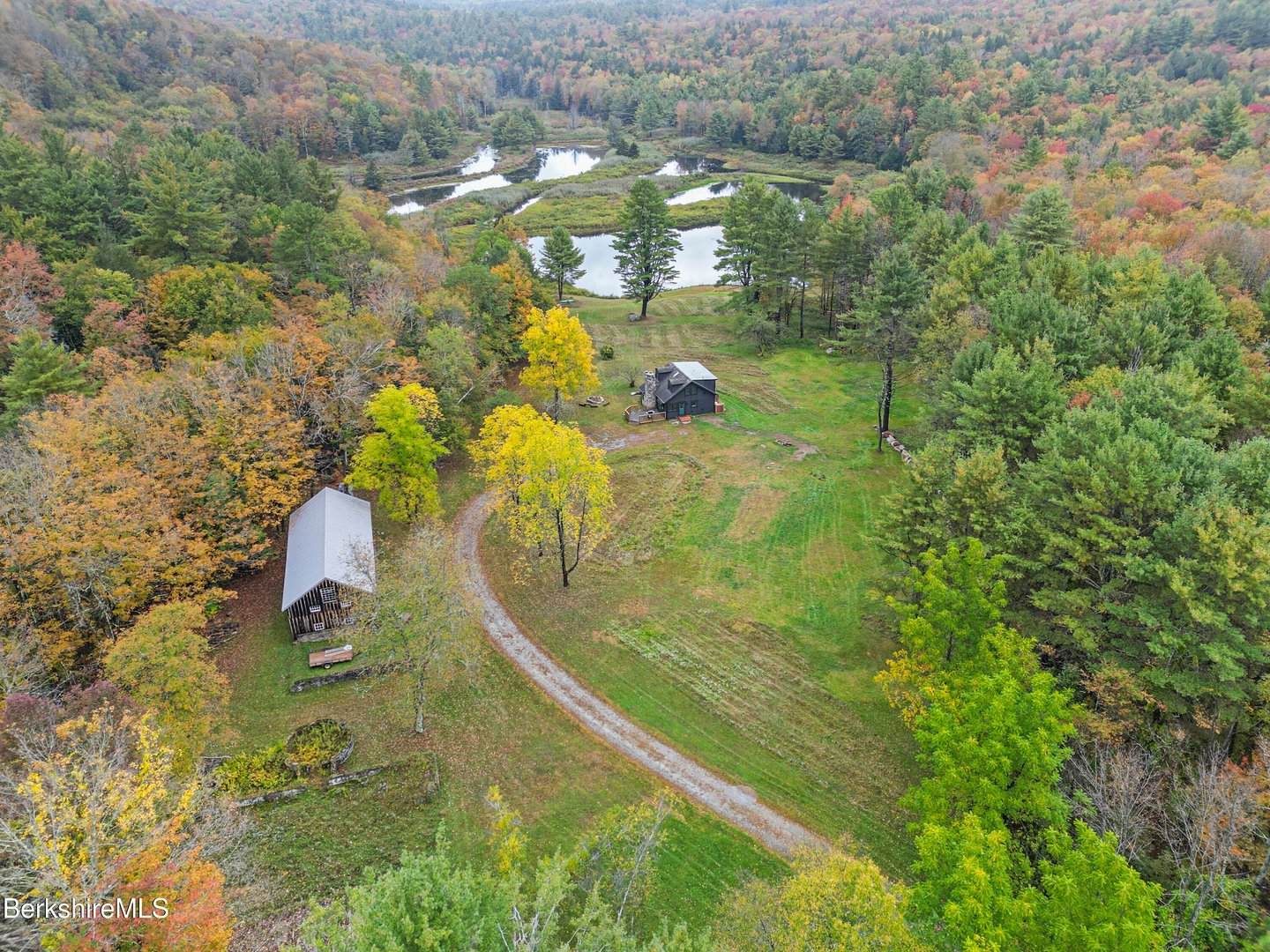 327 Chester Rd Photo 3