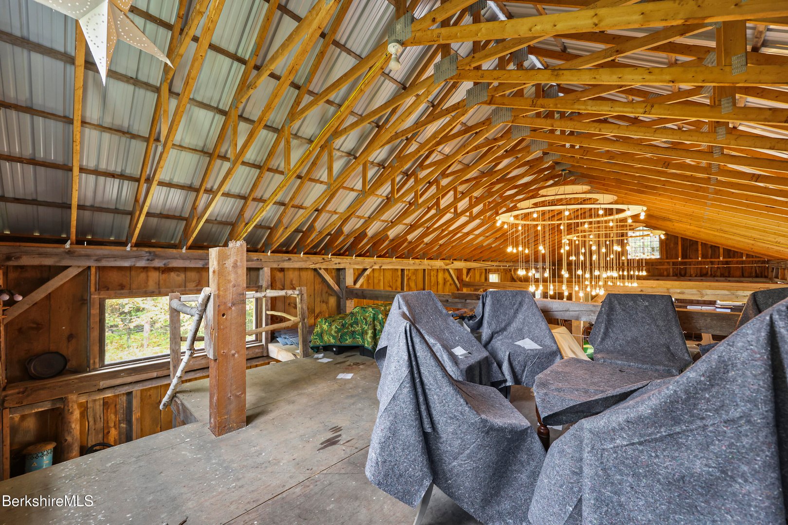 327 Chester Rd Photo 38