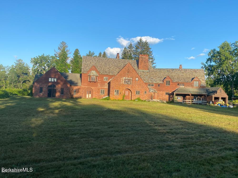 390 Tamaridge Rd Photo 2