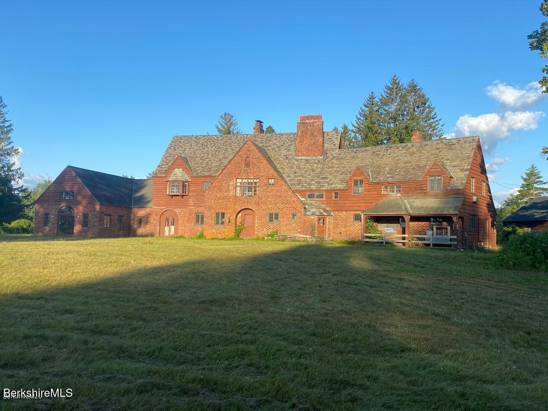 390 Tamaridge Rd Photo 17