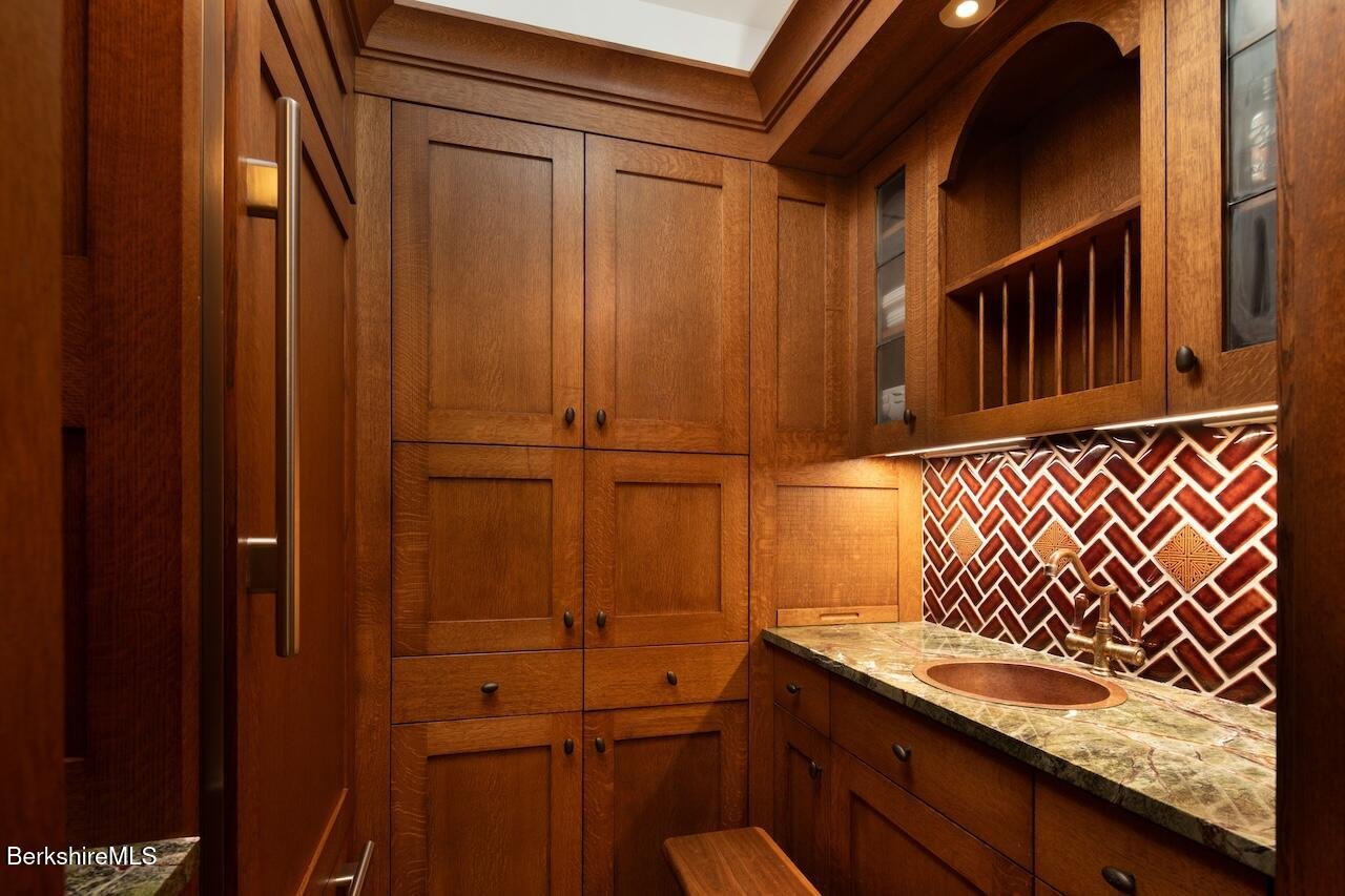 Alford Single Family Photo 47