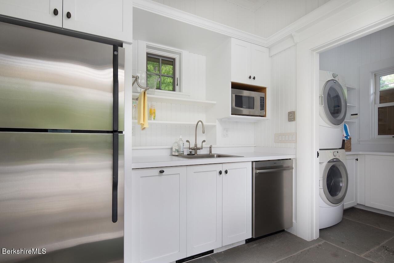 Alford Single Family Photo 54