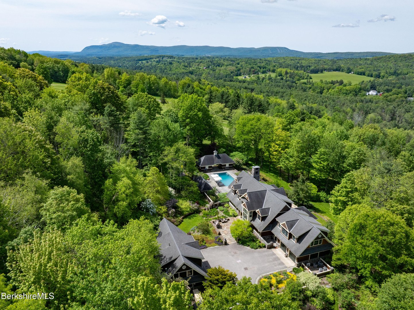 Alford Single Family Photo 6