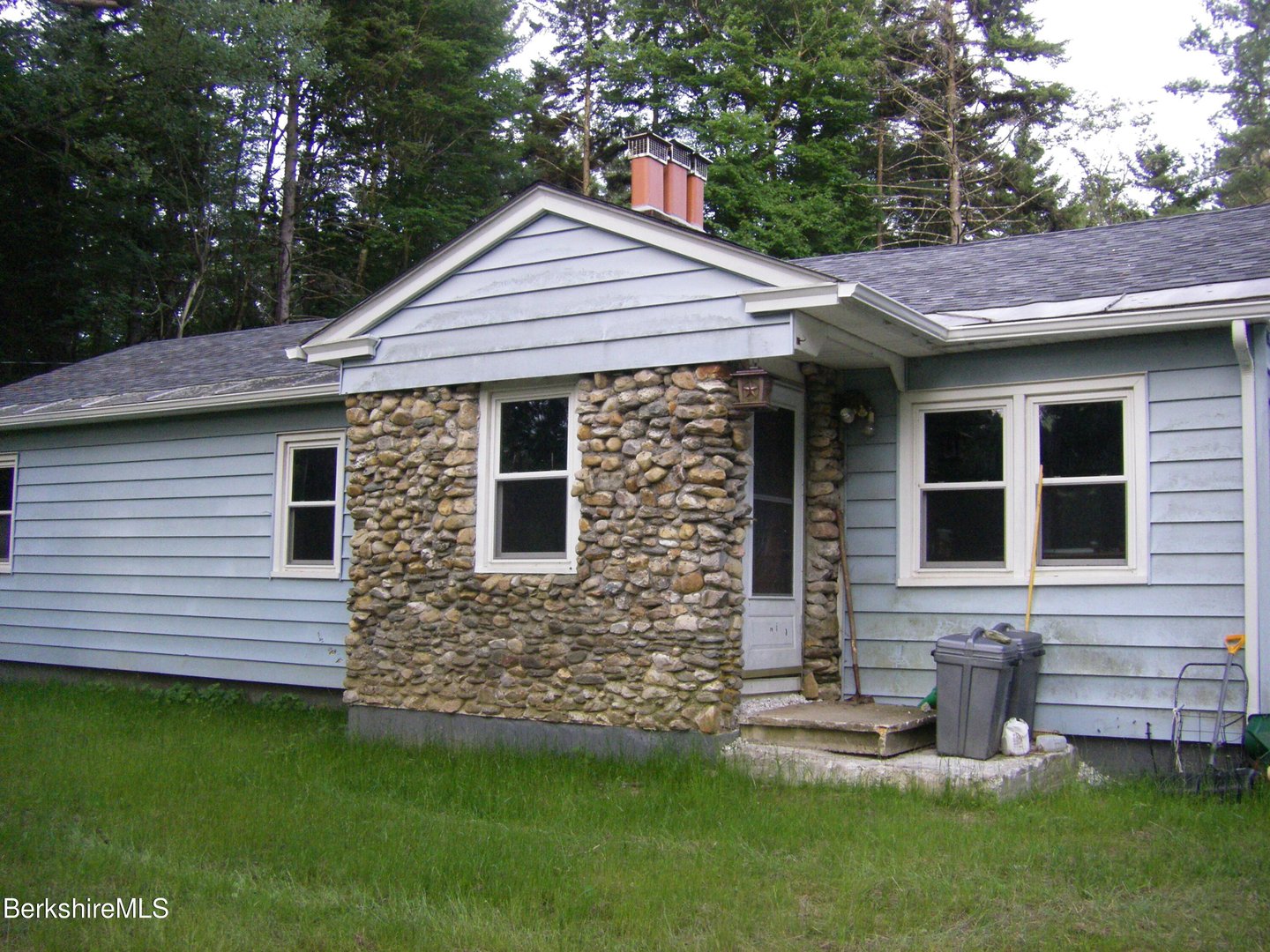 70 Mohawk Trail Photo 2