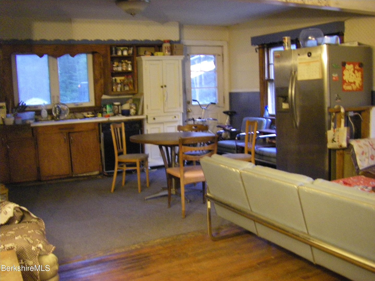 70 Mohawk Trail Photo 6