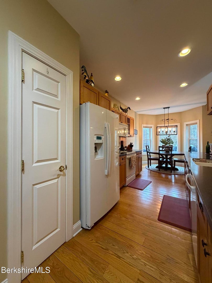 185 Pine Cone Ln Photo 6