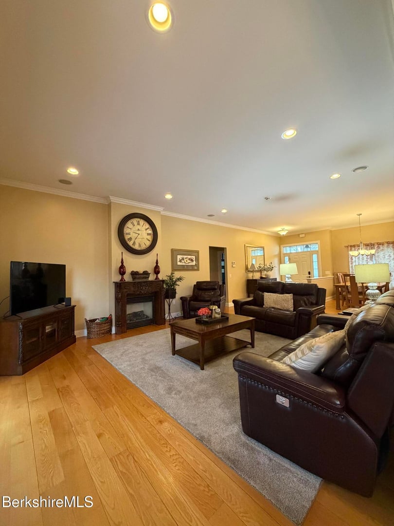 185 Pine Cone Ln Photo 5