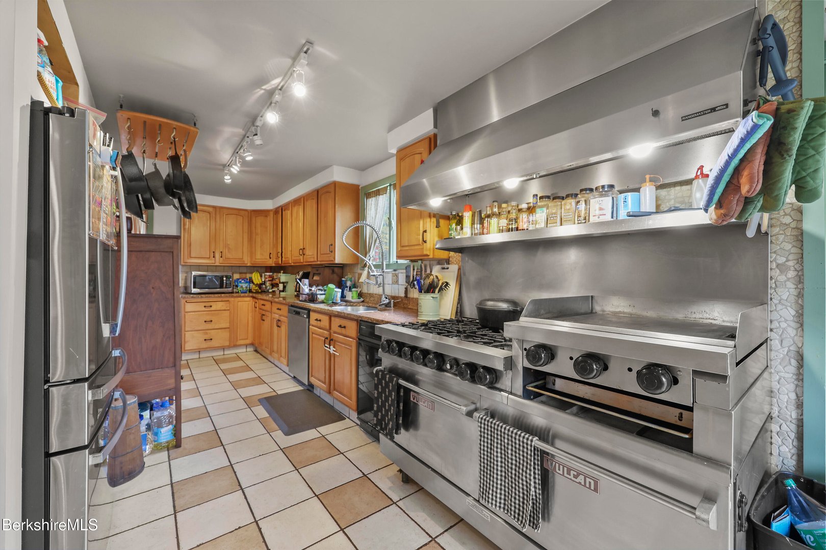 490 Kirchner Rd Photo 4