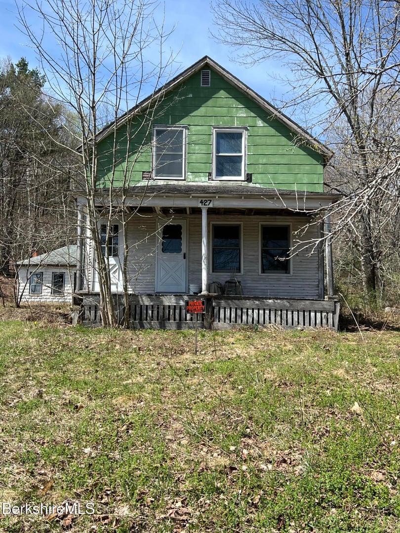 427 West Rd Photo 1