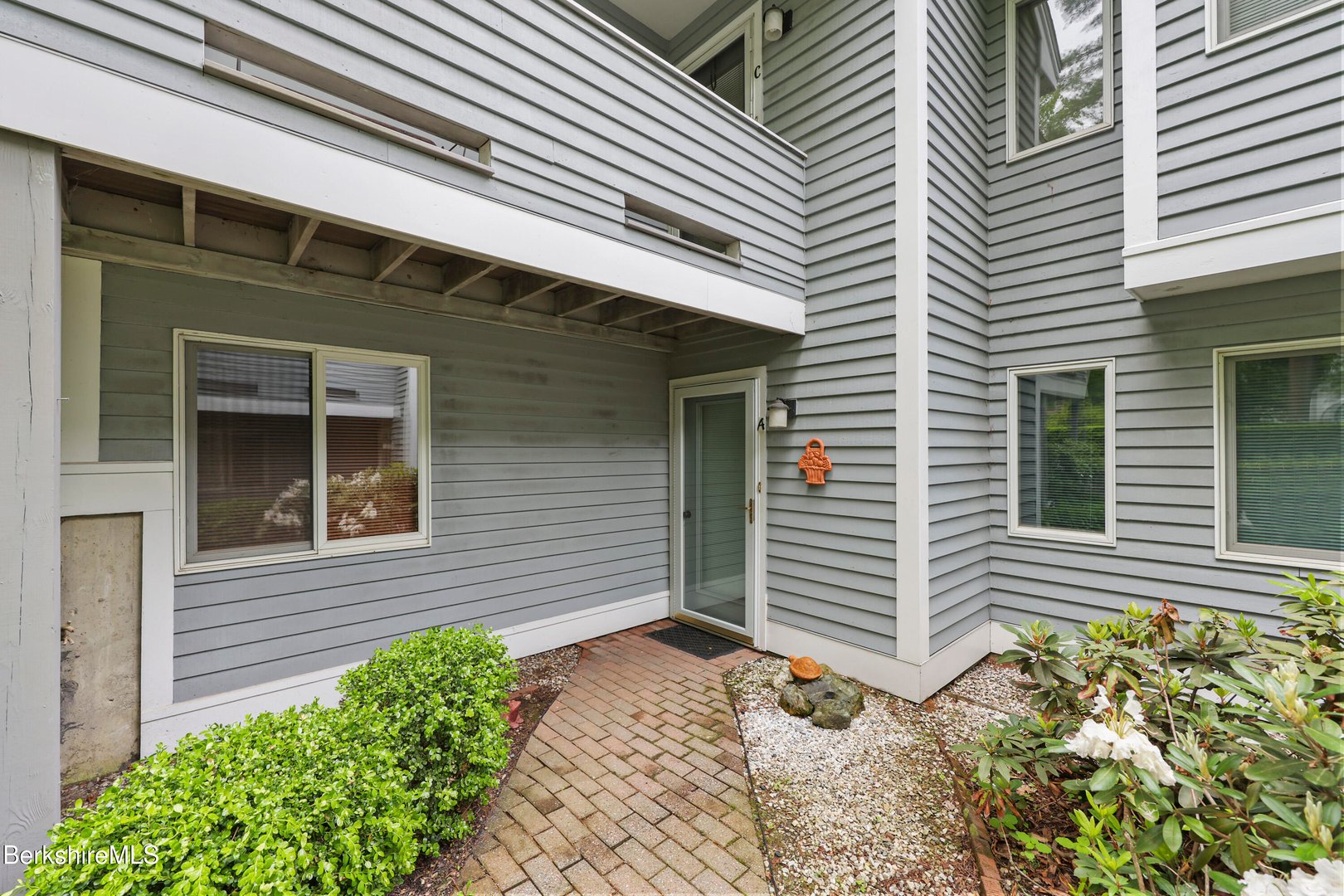 770 Summer St  #3A Photo 4