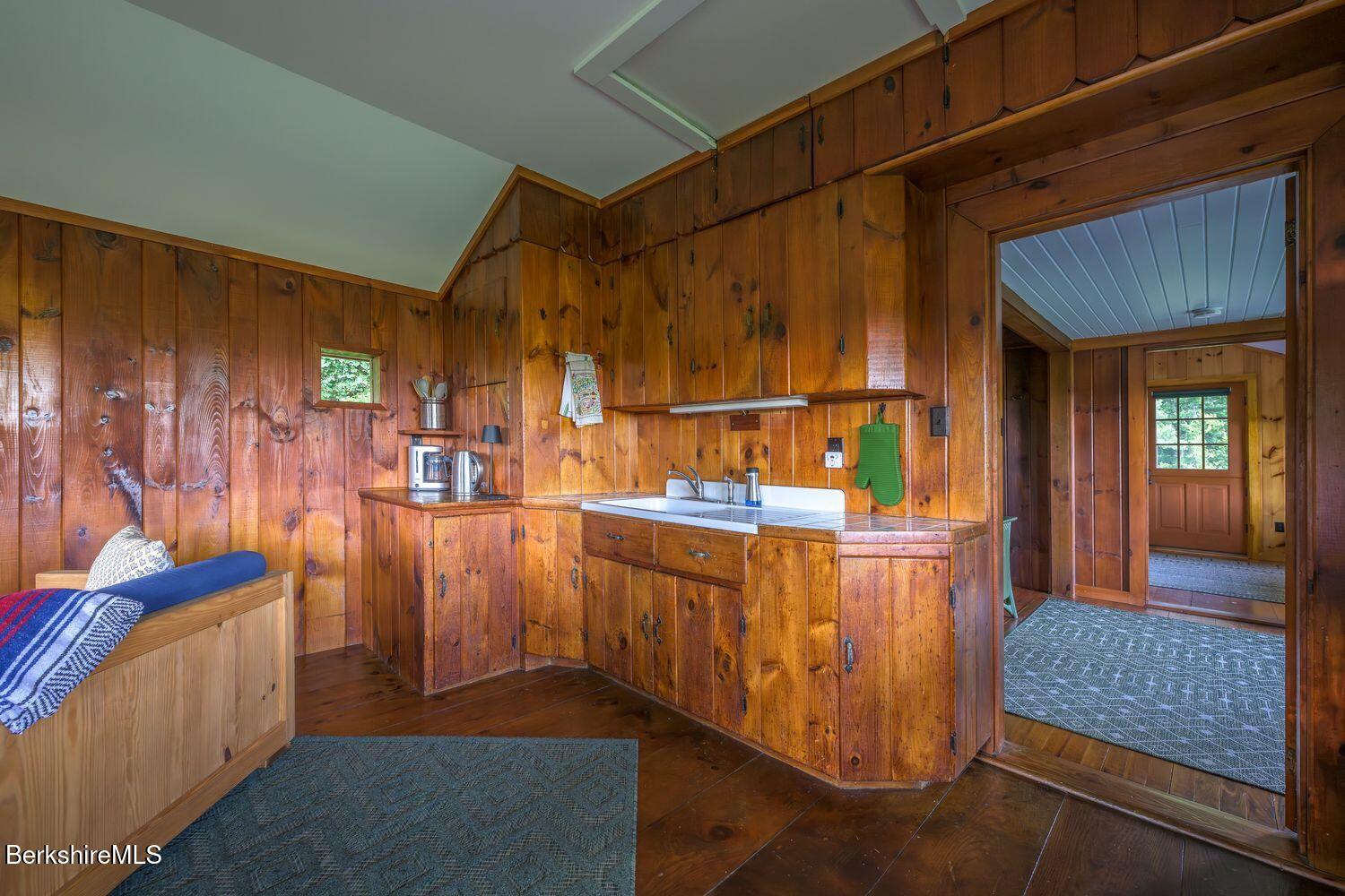 651 Hayes Hill Rd Photo 59