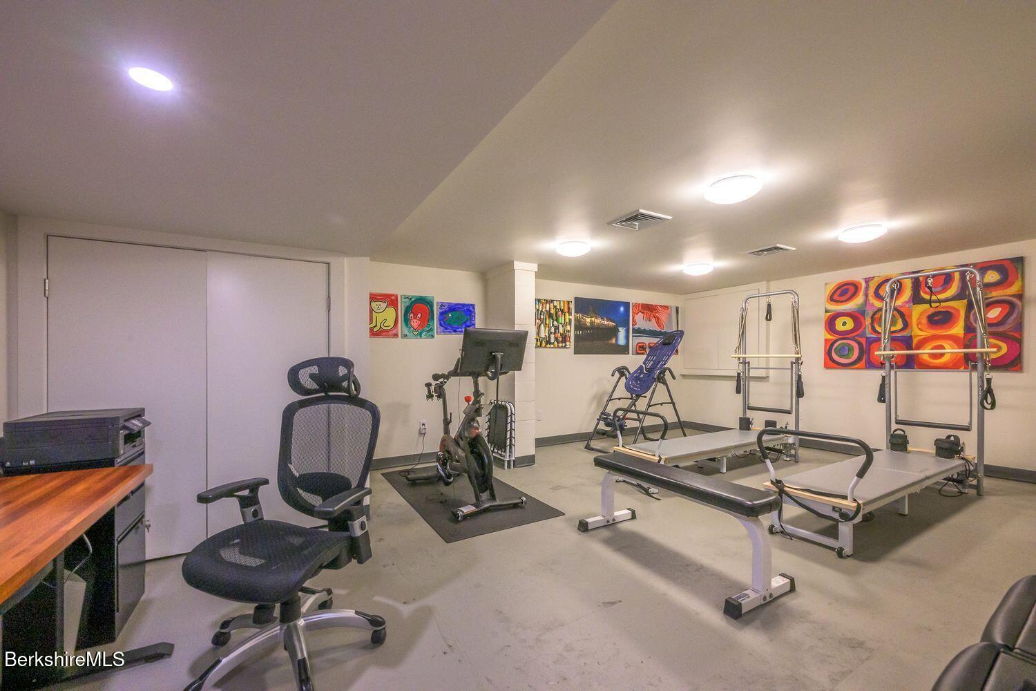 651 Hayes Hill Rd Photo 35