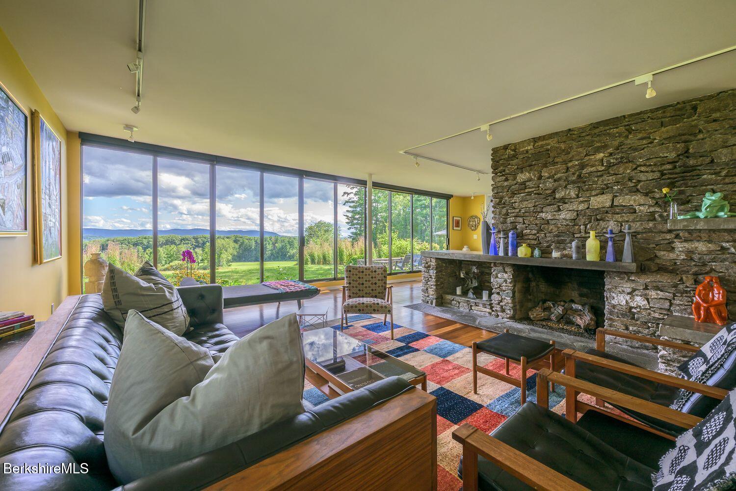 651 Hayes Hill Rd Photo 25