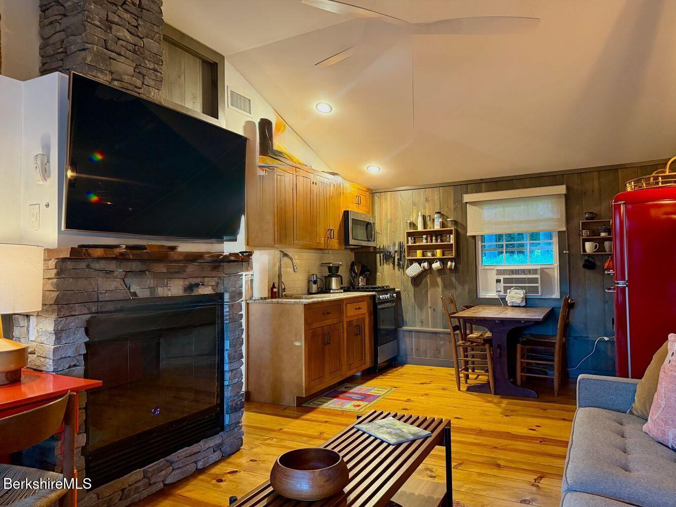 651 Hayes Hill Rd Photo 48