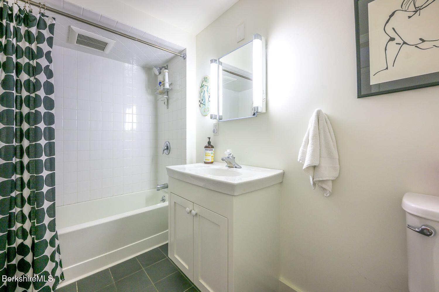 651 Hayes Hill Rd Photo 37